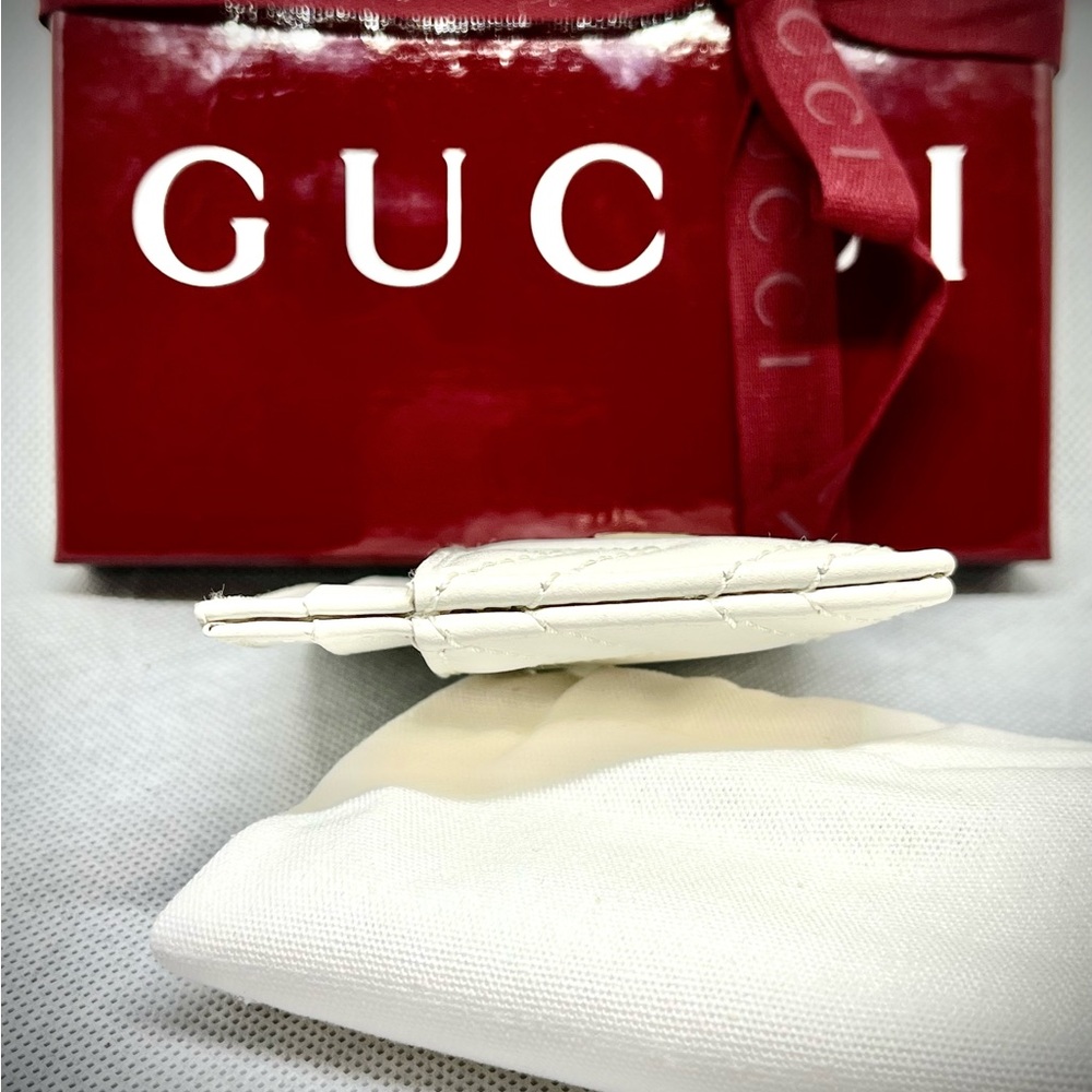 Gucci GG Marmont Card Case - NWT
Box, Bag, Dust Bag, Cards, & Ribbon included - Picture 10 of 15
